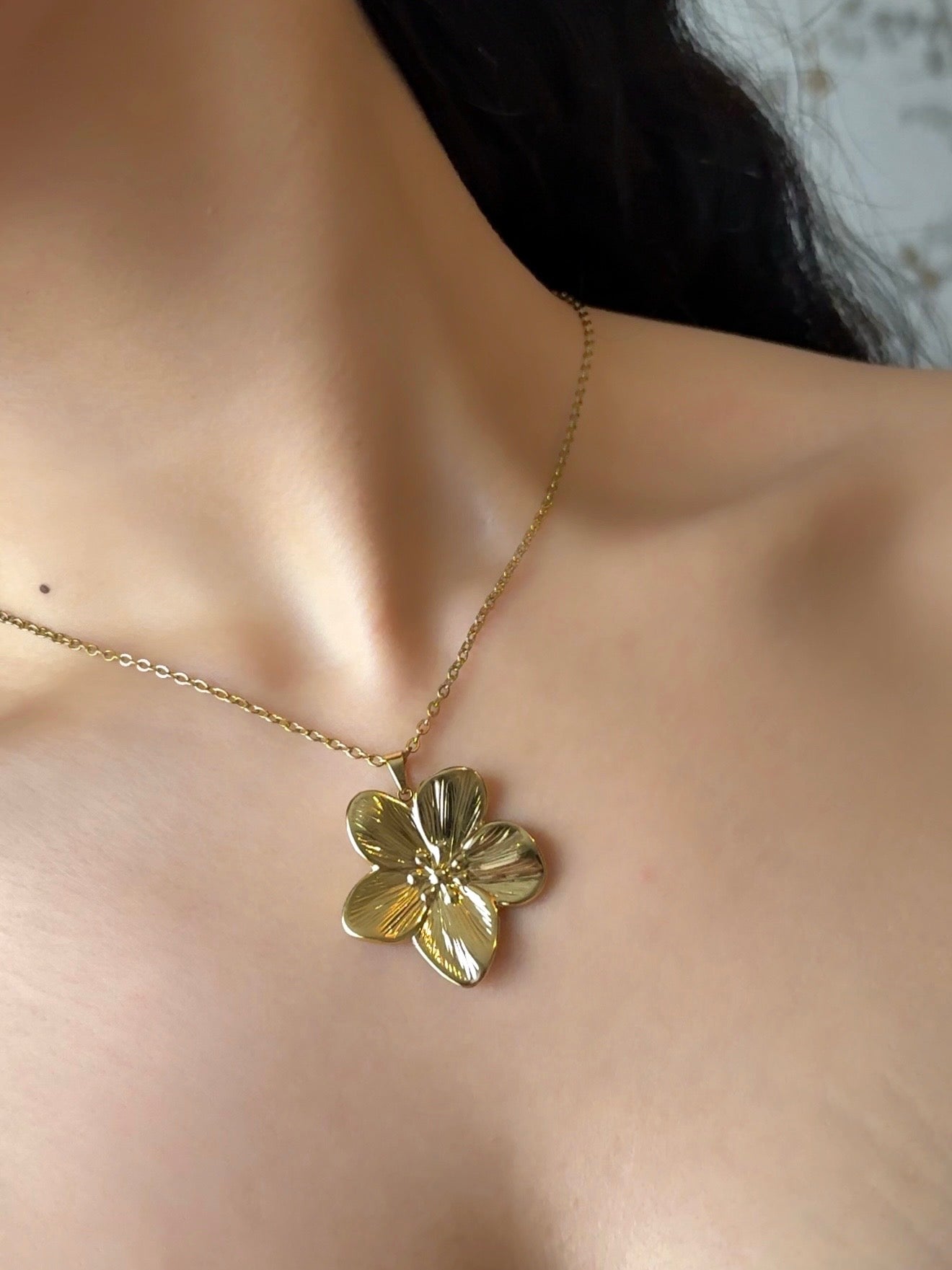 COLLIER NISSA